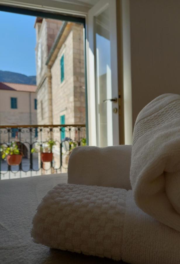 Old Town Sea Gate Apartment Kotor Luaran gambar