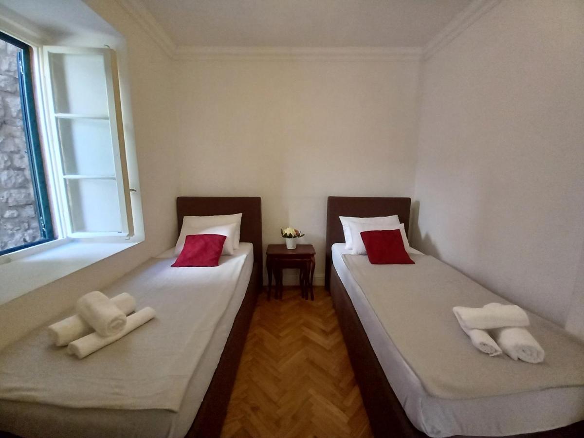 Old Town Sea Gate Apartment Kotor Luaran gambar