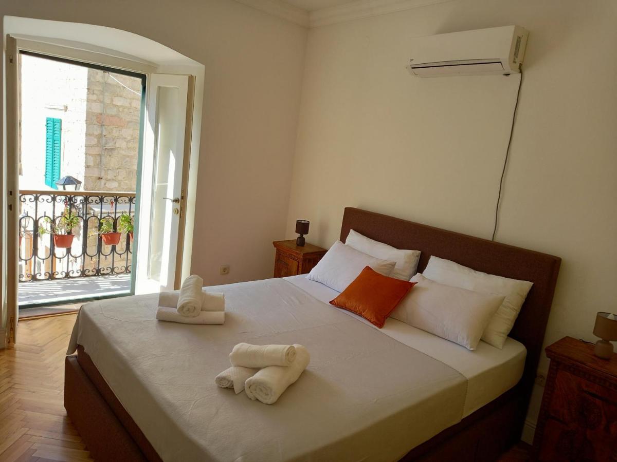 Old Town Sea Gate Apartment Kotor Luaran gambar